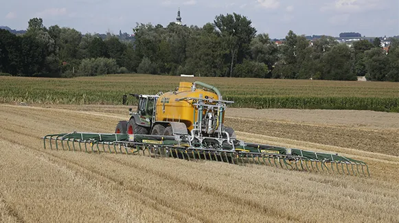 Gübre serpme makinesi için yağlama sistemi çözümü